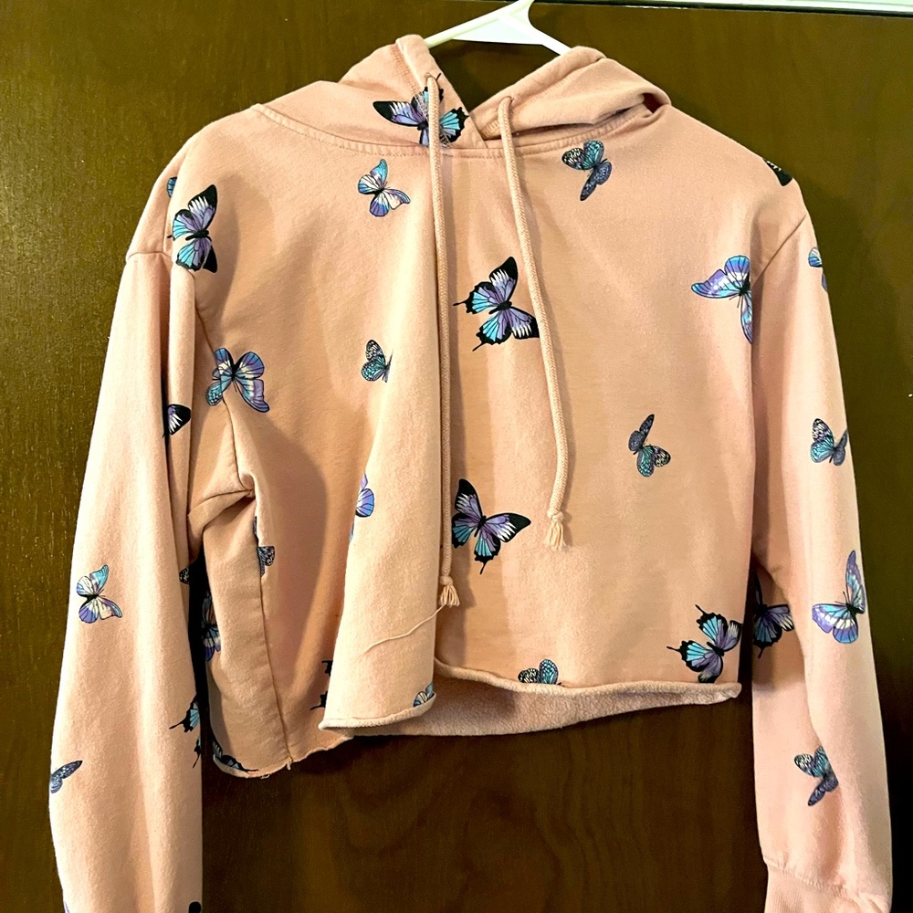 Pink butterfly crop top long sleeve